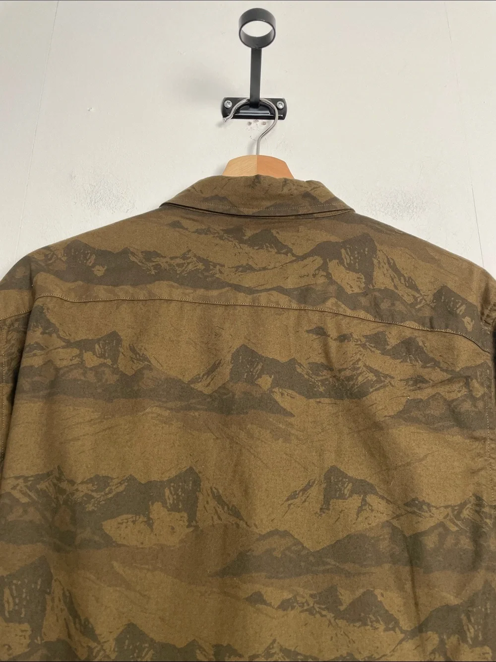 Banana Republic Luxe Flannel Untucked Slim Fit Camo Button up Men's M Shirt